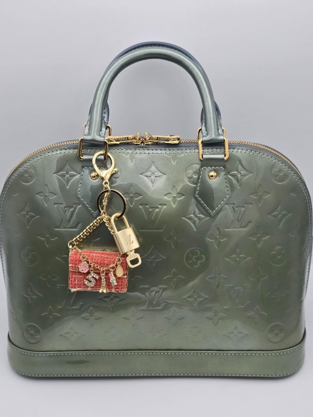 Authentic LV Gold Padlock 🔒 Unbranded Bag Keychain Charm for Louis Vuitton Bags - Picture 2 of 8